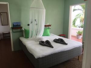 Triple large room
